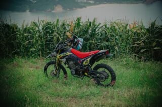 Join our Lombok Dirt Bike Tour and ride through rugged trails to reach breathtaking views only accessible by dirt bike.

#LombokDirtBikeTour #PrabuHill #LombokAdventure #ExploreLombok