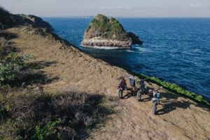 Exploring the Hidden Trails of Lombok: A Dirt Bike Adventure Ollie